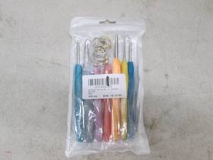 lot 59 image: package of crochet needles ...