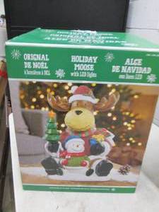 lot 193 image: holiday moose...