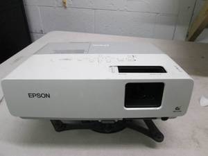 lot 233 image: epson lcd projector no power cord ...