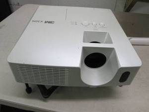 lot 234 image: 3m lcd projector no power cord ...