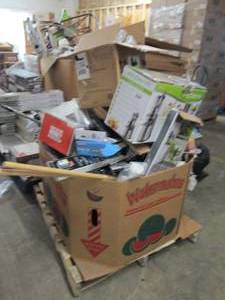 lot 278 image: palletgaylord full of overstock an...