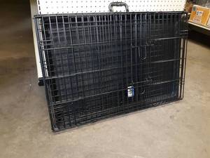 lot 400 image: Fold Up Pet Kennel - 36 x 24
