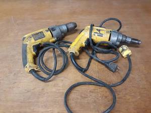 lot 410 image: DeWalt Drill and Screw Gun - Both Tested and Work