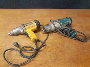lot 414 image: Makita 34 110V Impact Wrench & DeWalt 12 110V Impact Wrench - Both Tested and Work