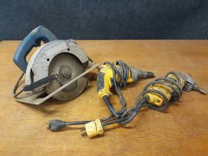 lot 416 image: DeWalt Screw Gun, DeWalt DW898 14 Gauge Nibbler & Bosch 7-14 Circular Saw