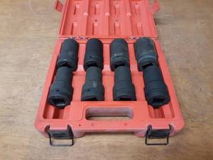 lot 420 image: Set of Chicago Pneumatic 1 Drive Impact Sockets 1-12 to 78