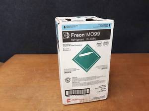 lot 376 image: Freon M099 (R-438a) 25 LBS NET Refrigerant Tank