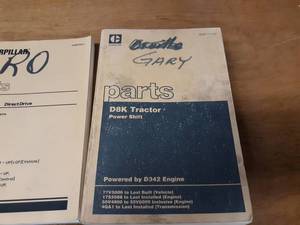 lot 512 image: Caterpillar Parts Manuals - D8K Tractor, 561D & 572G Pipelayer, 8A, 8S, 8U, 7A, 7S & 7U Bulldozers, D7F Tractor
