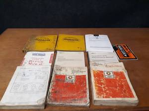 lot 530 image: Detroit Diesel Service and Operators Manuals and More - Series 71 & 53