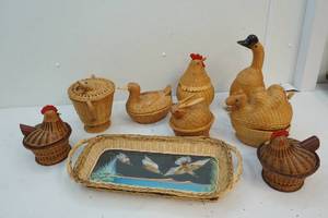 Wicker animal shaped baskets
