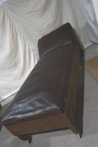 Vintage chaise lounger
