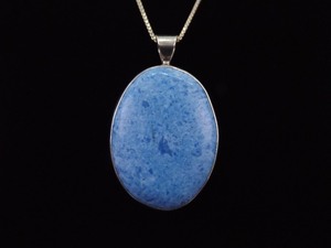 lot 1 image: .925 Sterling Silver Large Leland Blue Stone Cabochon Pendant Necklace
