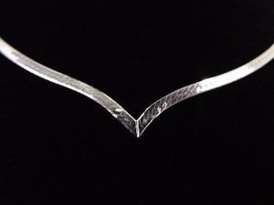 lot 20 image: .925 Sterling Silver V Snake Chain Necklace
