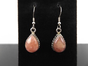 lot 78 image: .925 Sterling Silver Pink Agate Dangle Hook Earrings