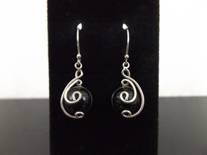 lot 86 image: .925 Sterling Silver Black Onyx Cabochon Dangle Hook Earrings