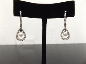 lot 88 image: .925 Sterling Silver Genuine Pearl Hook Clasp Earrings