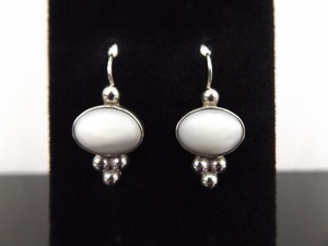 lot 89 image: .925 Sterling Silver Mother of Pearl Cabochon Hook Earrings