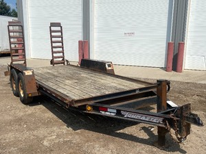 lot 1 image: 2014 Tow-Master Tandem Axle Equipment Trailer