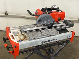 lot 6 image: Husqvarna TS-90 Commercial Tile-Cutting Saw