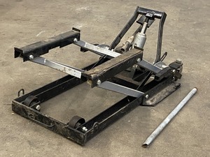 lot 34 image: Low-Profile ATV Lift