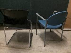 lot 41 image: Pair Office Guest Chairs - Good Condition
