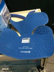 lot 44 image: Breg Polar Care Kodiak Cube and Glacier Cold Therapy System