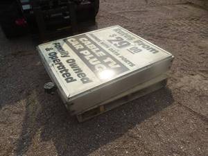 lot 11 image: Double Sided Lighted Sign