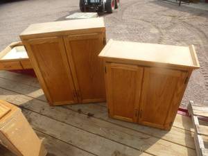 lot 12 image: Oak Cabinets