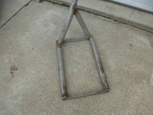 lot 14 image: Motor Cycle Lift
