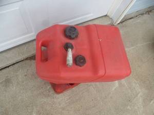 lot 18 image: Boat Gas Tank