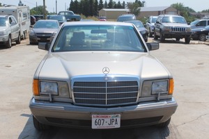 lot 23 image: 1989 Mercedes-Benz 300 Series SE
