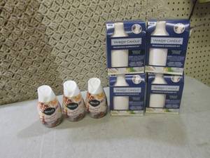 (CS) 4 Yankee Candle Fragrance Disp...