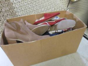 (EW3) Box Full of New with Tags Sho...