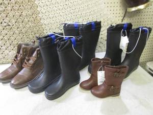 (EW5) New with Tags Boots...