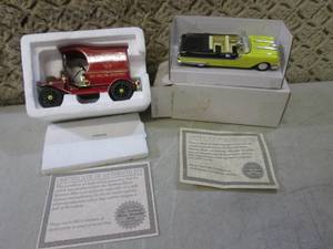 (BSB) 2 Vintage Diecast Cars Red Fi...
