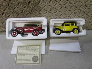 (BSB) 2 Vintage Diecast Cars 1932 C...