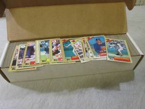 (C-4) Vintage Box of Topps 1987 Bas...