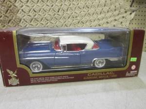 (C-4) Road Legends Die-Cast Metal 1...