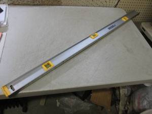 (RMDR) 4 ft Johnson Aluminum Level...