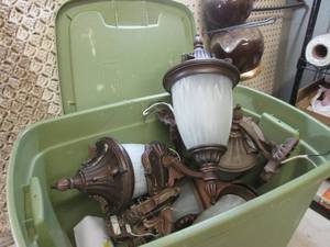 (A-2) Set of 6 Wall Mount Lights in...