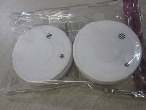 (BSB) 2 Kidde Smoke Alarms with Bat...