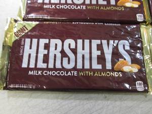 (B-1) 6 Giant Hersheys Milk Chocola...