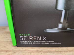 lot 21 image: Brand New Razer Seiren X Supercardioid Condenser Mic  Professional Grade Streaming Microphone