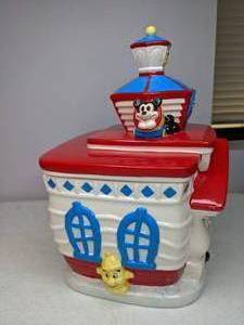 lot 100 image: Enesco Mickeys Toontown City Hall Cookie Jar