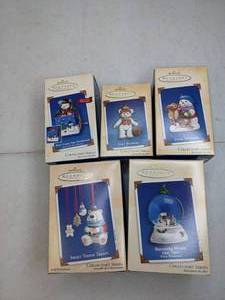 lot 108 image: Collection of (5) Hallmark Keepsake Christmas Ornaments