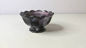 lot 136 image: Purple Imperial Slag Glass Bowl