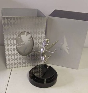 lot 32 image: Disney Stores Limited Edition 25th Anniversary Tinkerbell Figurine