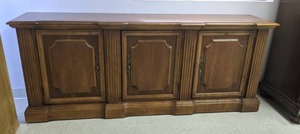 lot 65 image: Beautiful Hooker Furniture Home Office Bookcase Base & Hutch