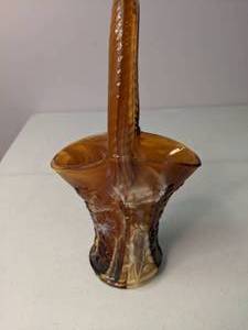 lot 167 image: Caramel Imperial Slag Glass Tall Basket