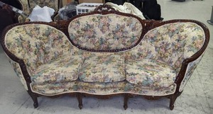 lot 48 image: Antique Victorian Style Sofa w Floral Fabric